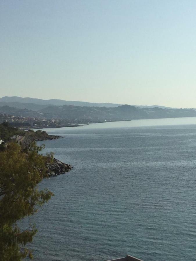 Marina Capo Pino Villa Sanremo Eksteriør bilde