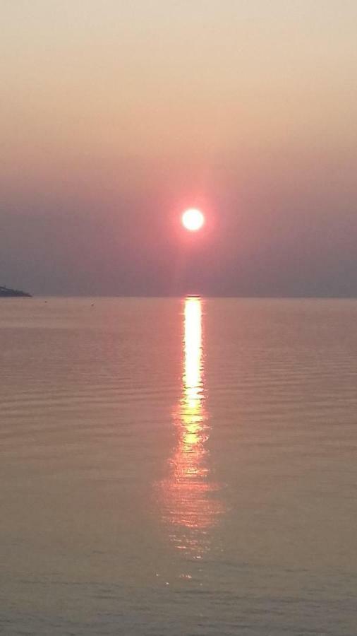 Marina Capo Pino Villa Sanremo Eksteriør bilde